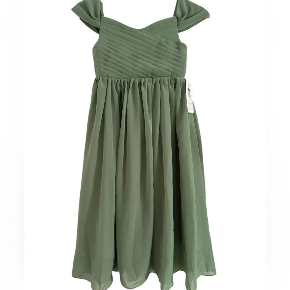 Sky city Elegant Green Kids Dress NWT
